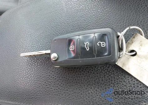 2011 Volkswagen Jetta 2.0L Tdi from USA, damaged, VIN 3VWLL7AJ0BM067943